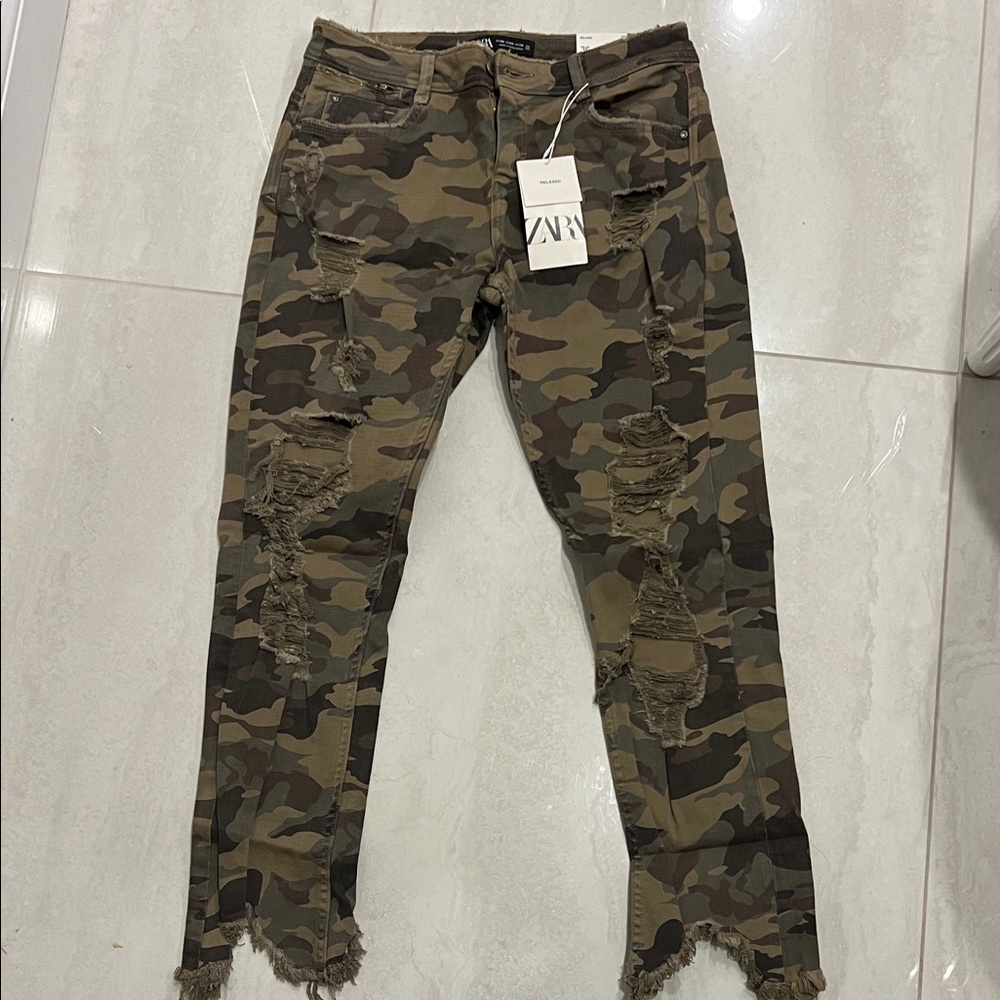 Zara Camouflage Distressed Ankle Jeans